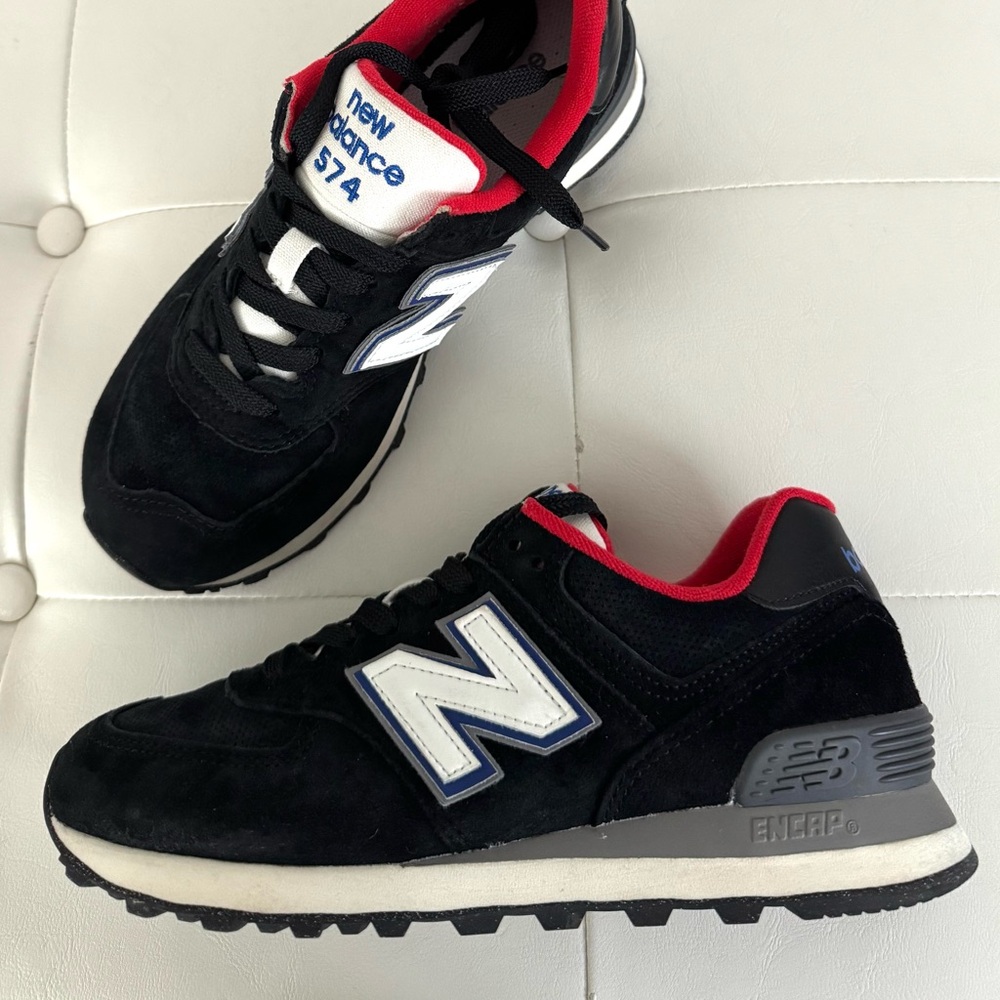New Balance women’s 574 Black and Red Sneakers